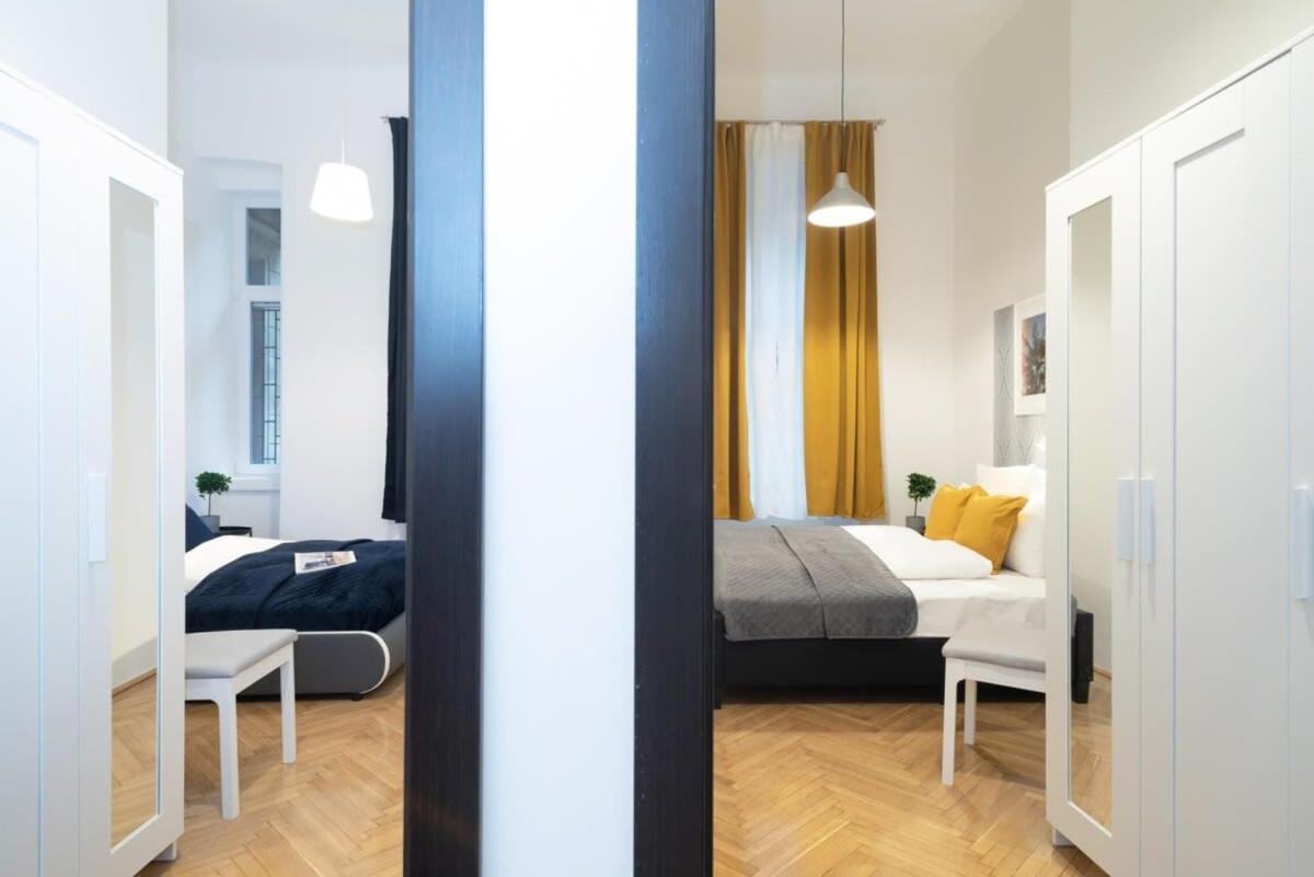 Ultra Central Large Stylish Apartment بودابست المظهر الخارجي الصورة